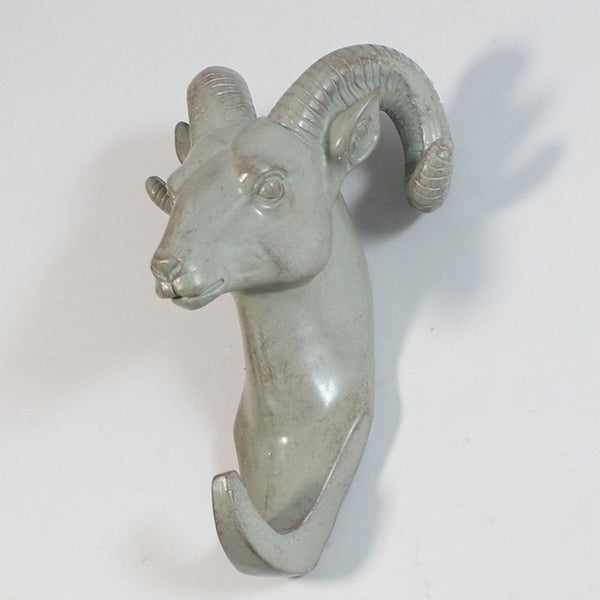 Resin Goat Head Hook